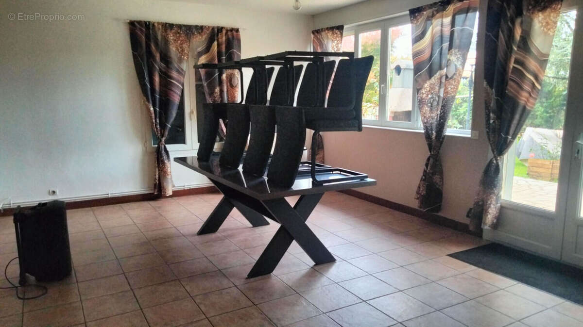 Maison à VARENNES-LES-NARCY