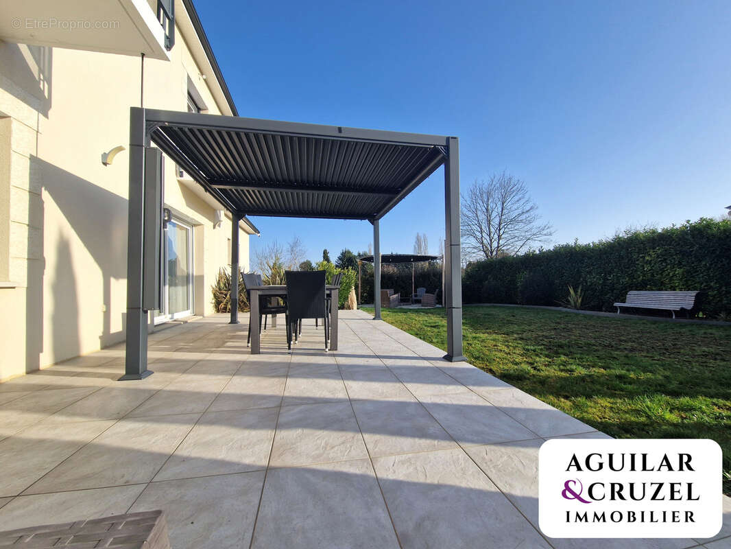 Maison à SAINT-DOULCHARD