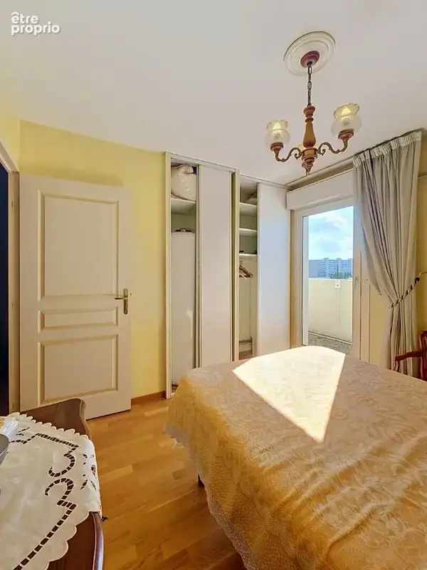 Appartement P5, 125m2 DERNIER ETAGE, Terrasse 80m2 Nîmes , garage et cave - photo 7