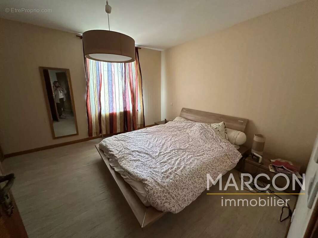 Maison à SAINT-AGNANT-DE-VERSILLAT