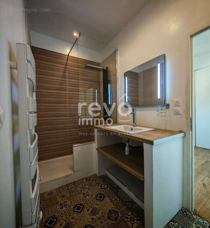 Appartement à MONTANAY