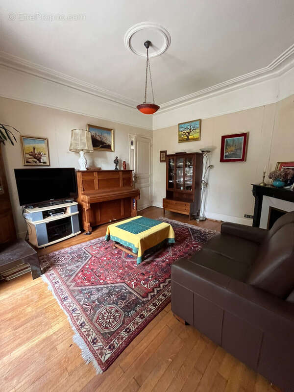 Chaumont en Vexin, Maison Bourgeoise de 11 pièces, 205 m2, 2900m2 de jardin - photo 6