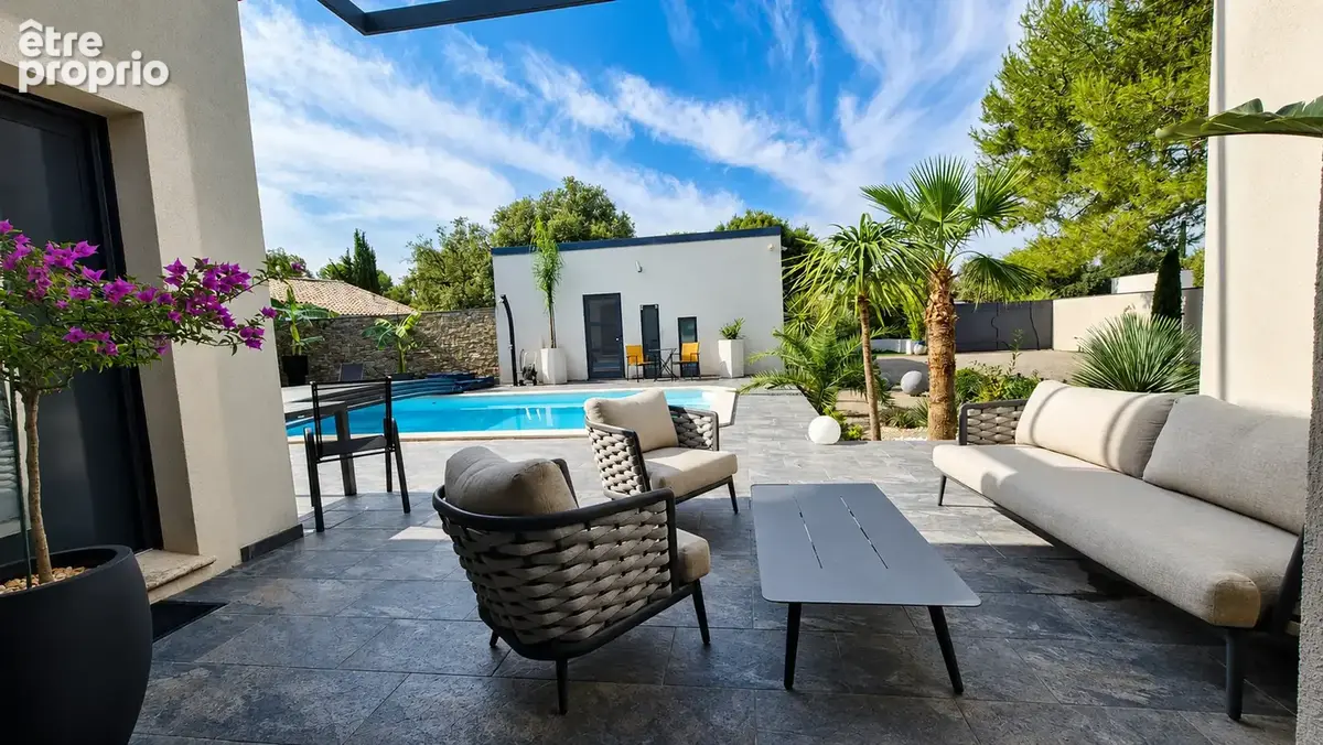 Au calme, villa contemporaine de plain pied sur 1003m2 avec piscine - prestation haut de gamme - photo 12