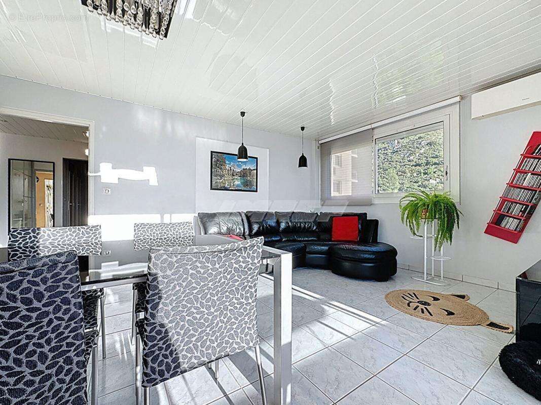 Appartement à MARSEILLE-10E