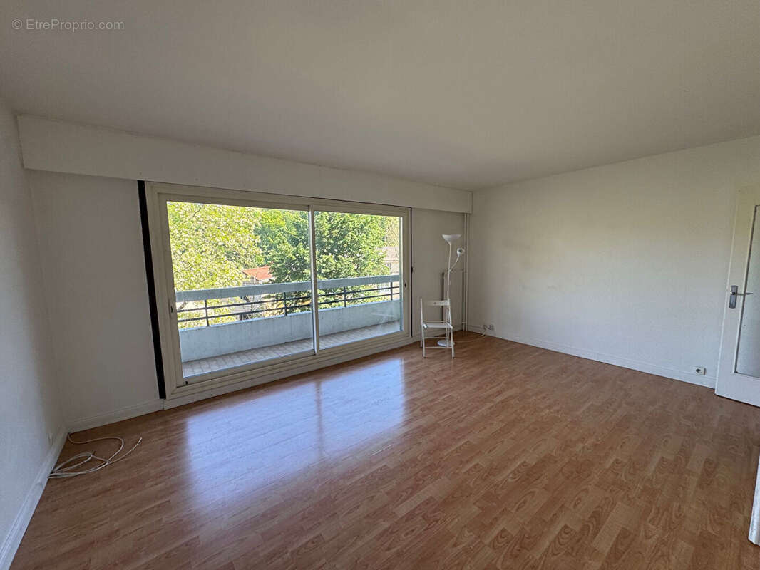 Appartement à CHAVILLE