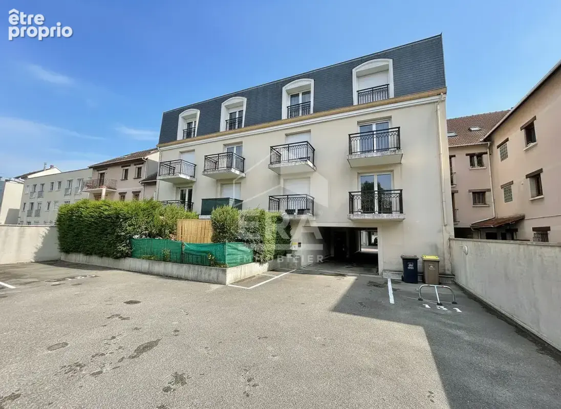 Appartement à PONTAULT-COMBAULT