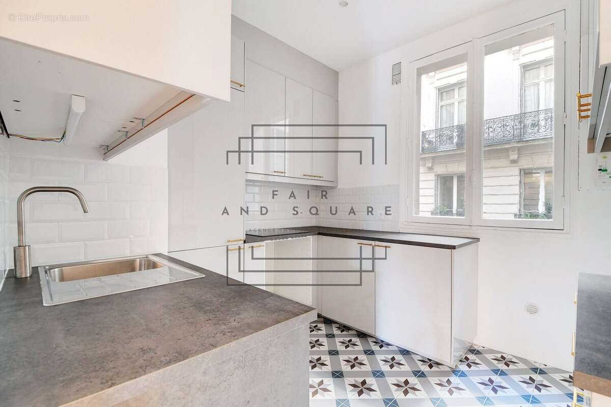 Appartement à NEUILLY-SUR-SEINE