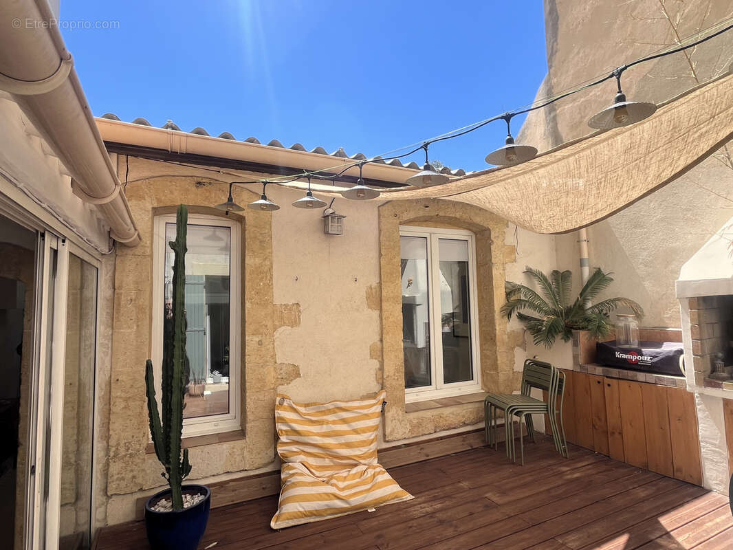 Appartement à MARSEILLE-7E