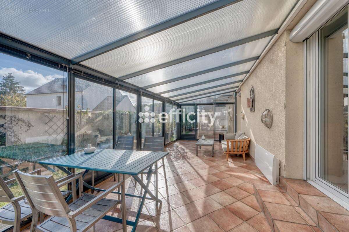 Maison à MERY-SUR-OISE