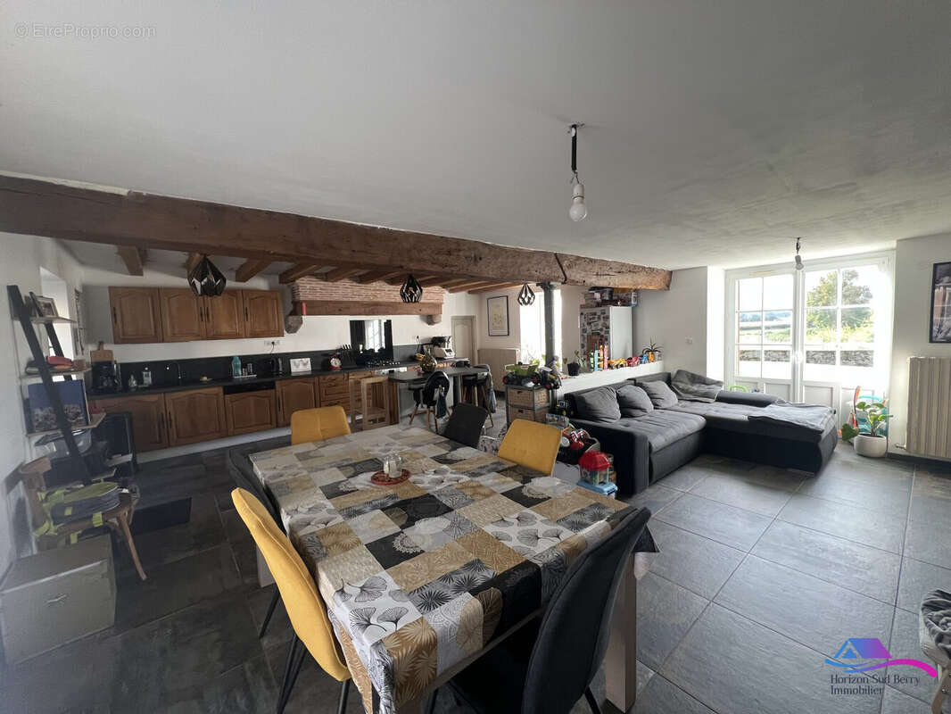 PIECE DE VIE - Maison à NERET