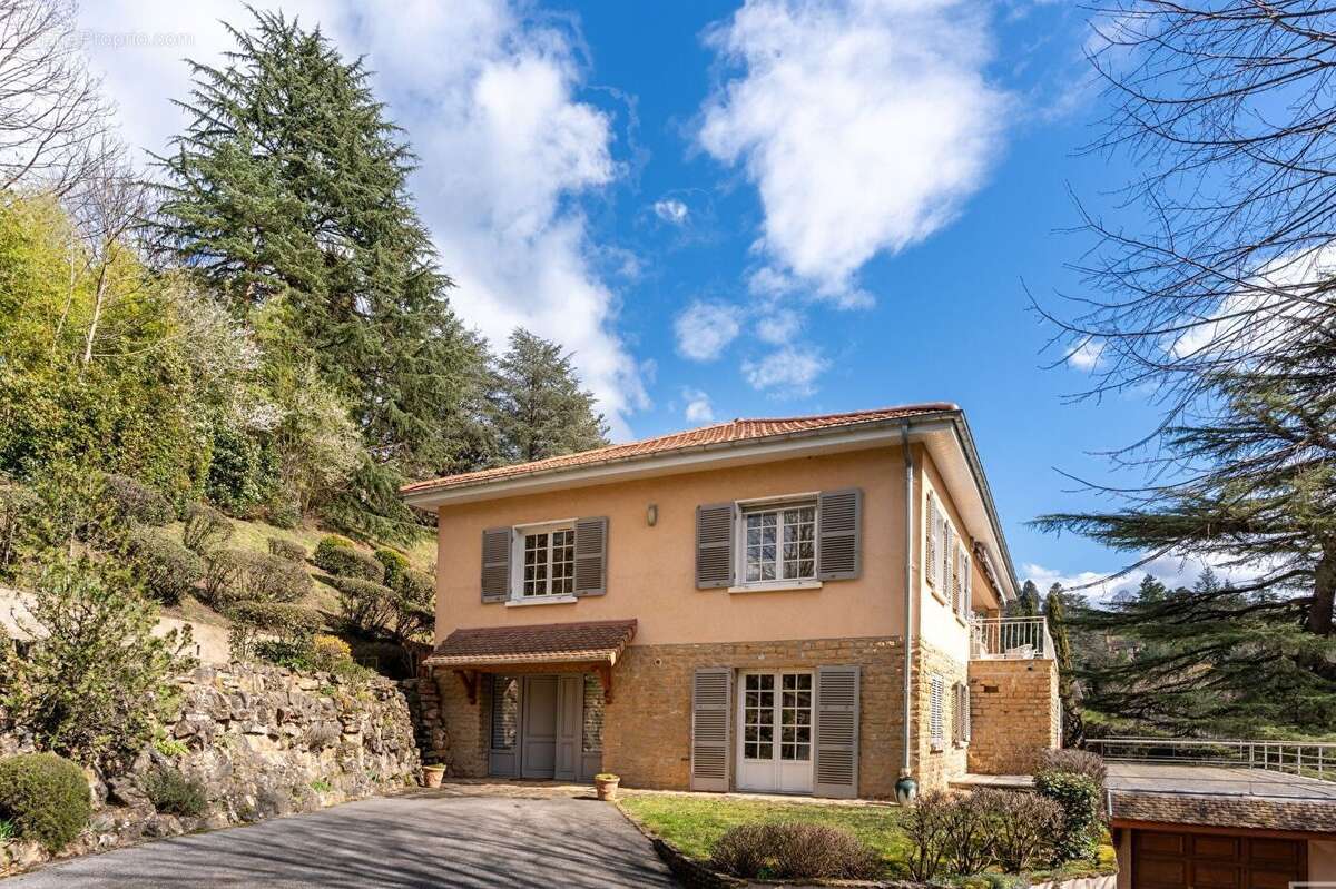 Maison à SAINT-CYR-AU-MONT-D'OR