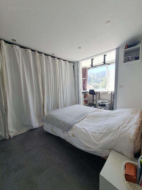 Appartement à MARSEILLE-11E
