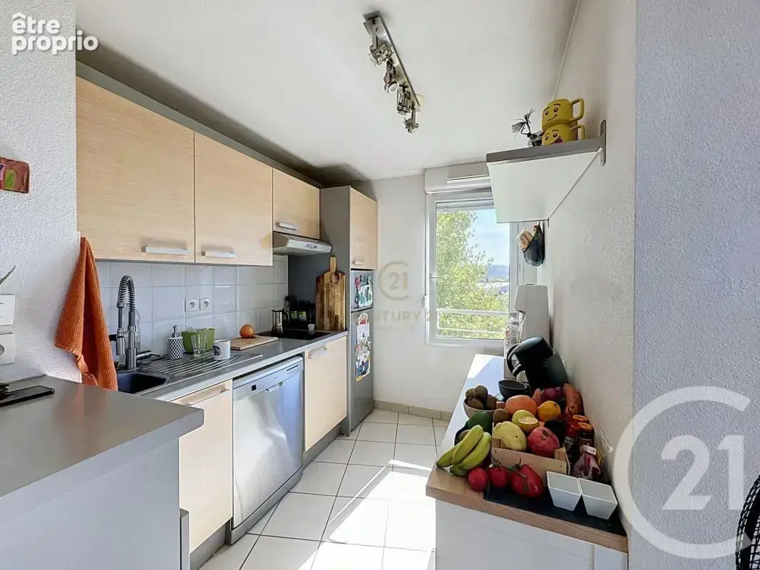 Appartement 4 pièces 62 m² à vendre à Grigny (69520) - photo 3