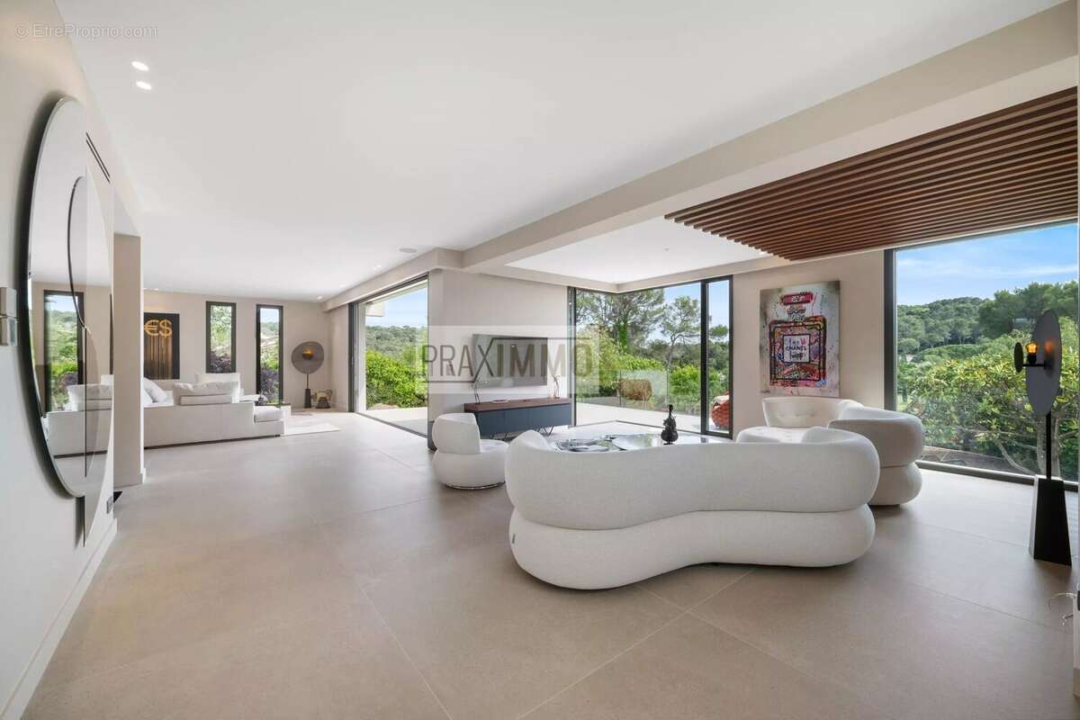 Maison à MOUGINS