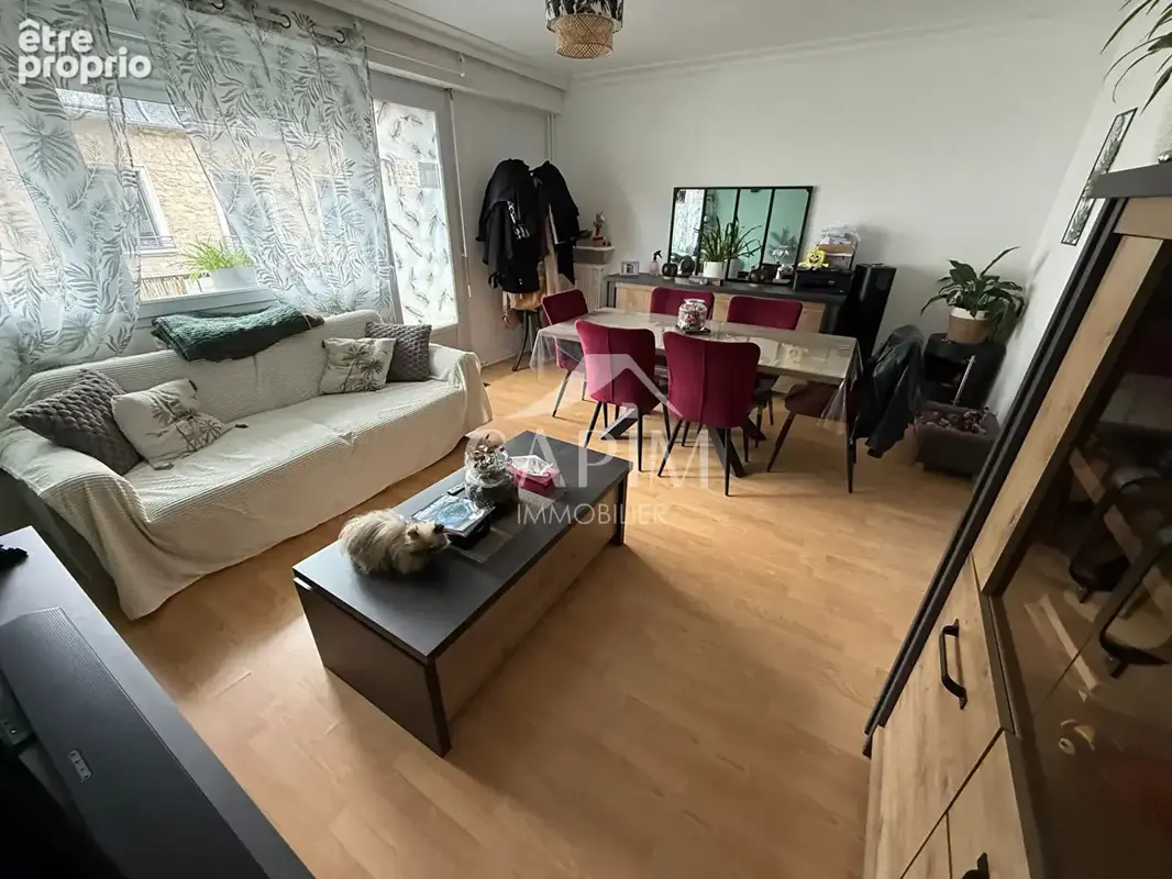 Appartement à FOUGERES