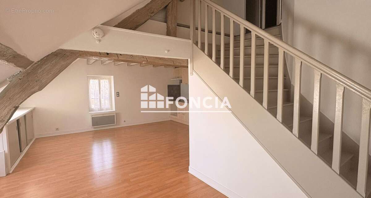 À VENDRE – Superbe duplex de charme à Étampes, dans un ancien moulin - photo 2