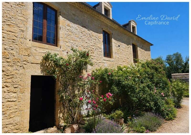 Maison à SALIGNAC-EYVIGUES