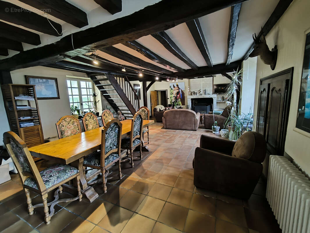 Maison à ARTANNES-SUR-INDRE