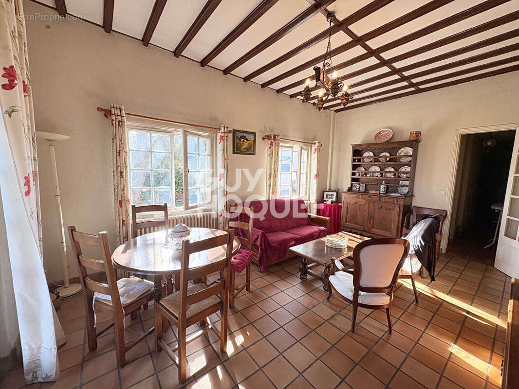 Maison à VILLENAVE-D&#039;ORNON