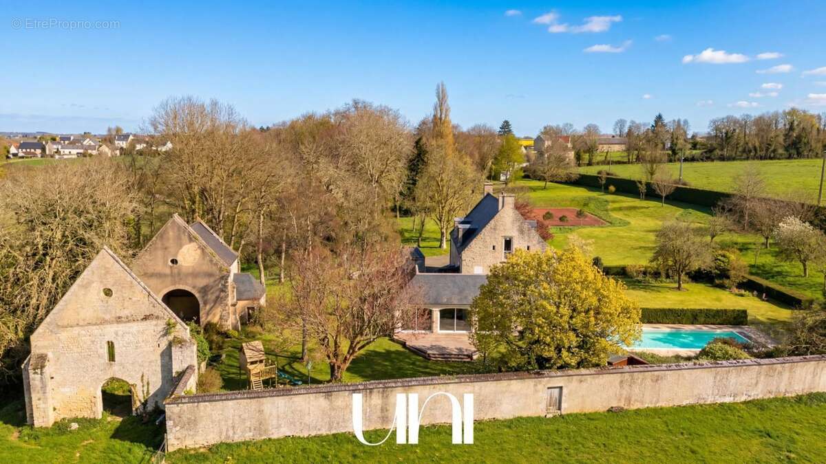Maison à VAUX-SUR-SEULLES