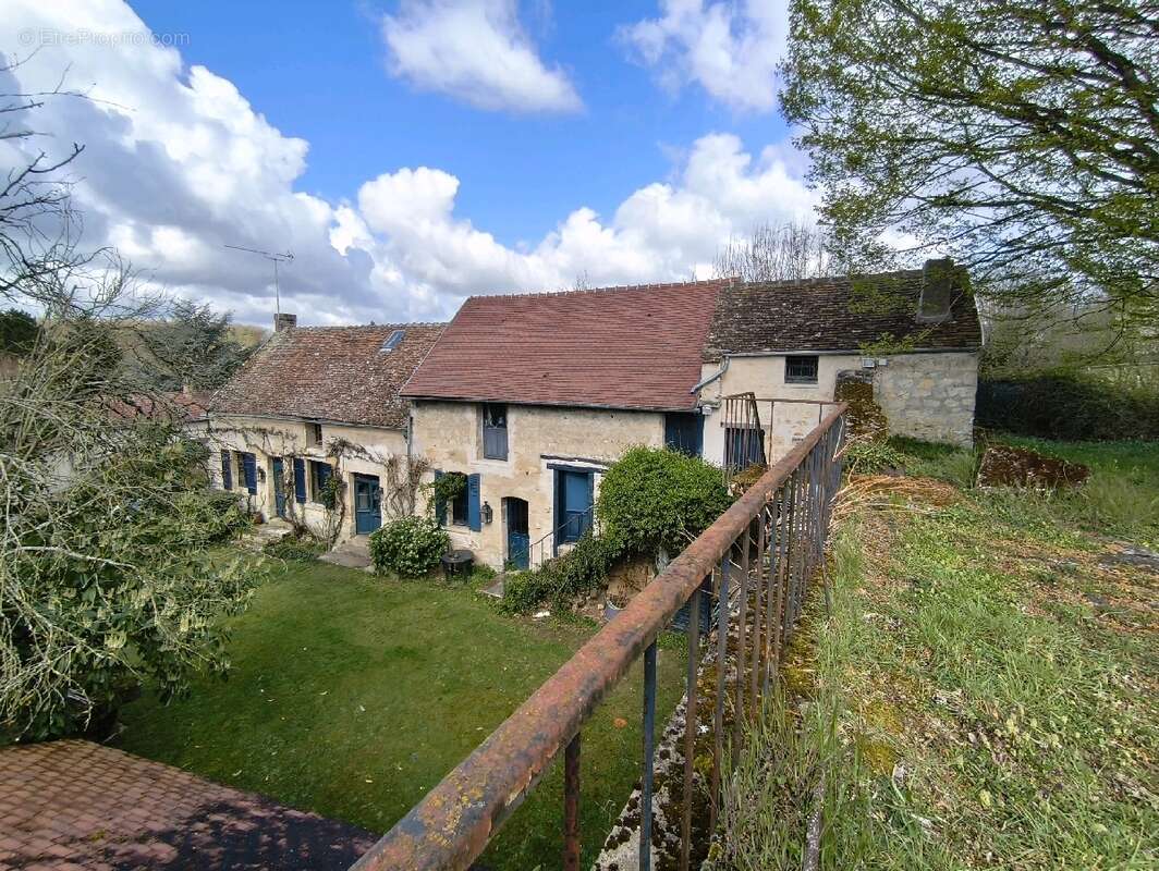 Maison à FROUVILLE