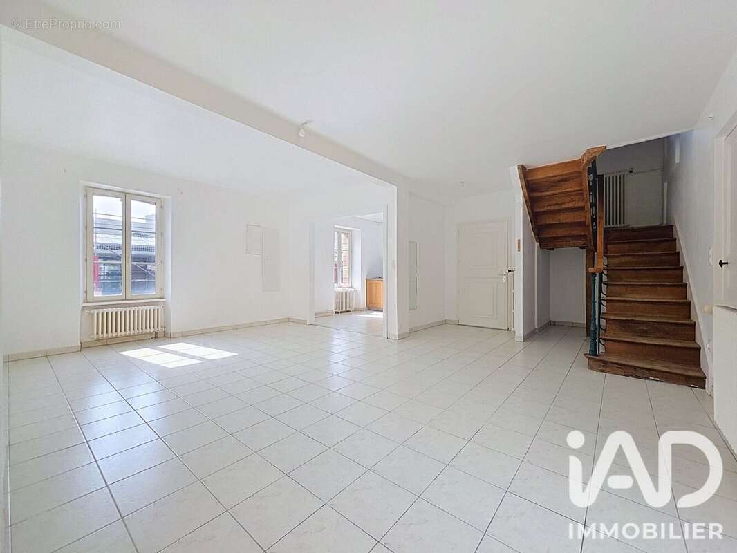 Maison 127 m² à Brehal  - photo 2