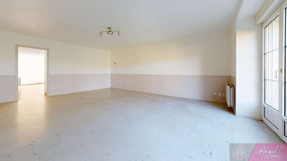 Appartement à LAVANS-LES-DOLE