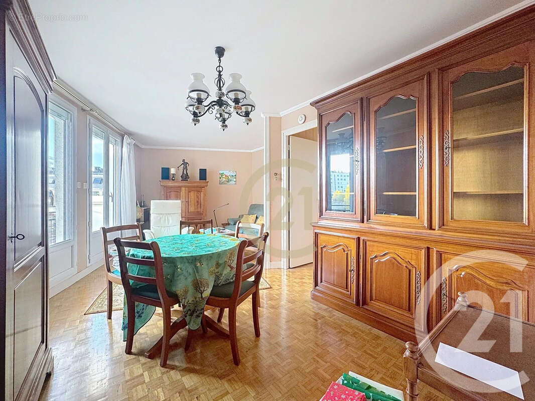 Appartement à PARIS-12E