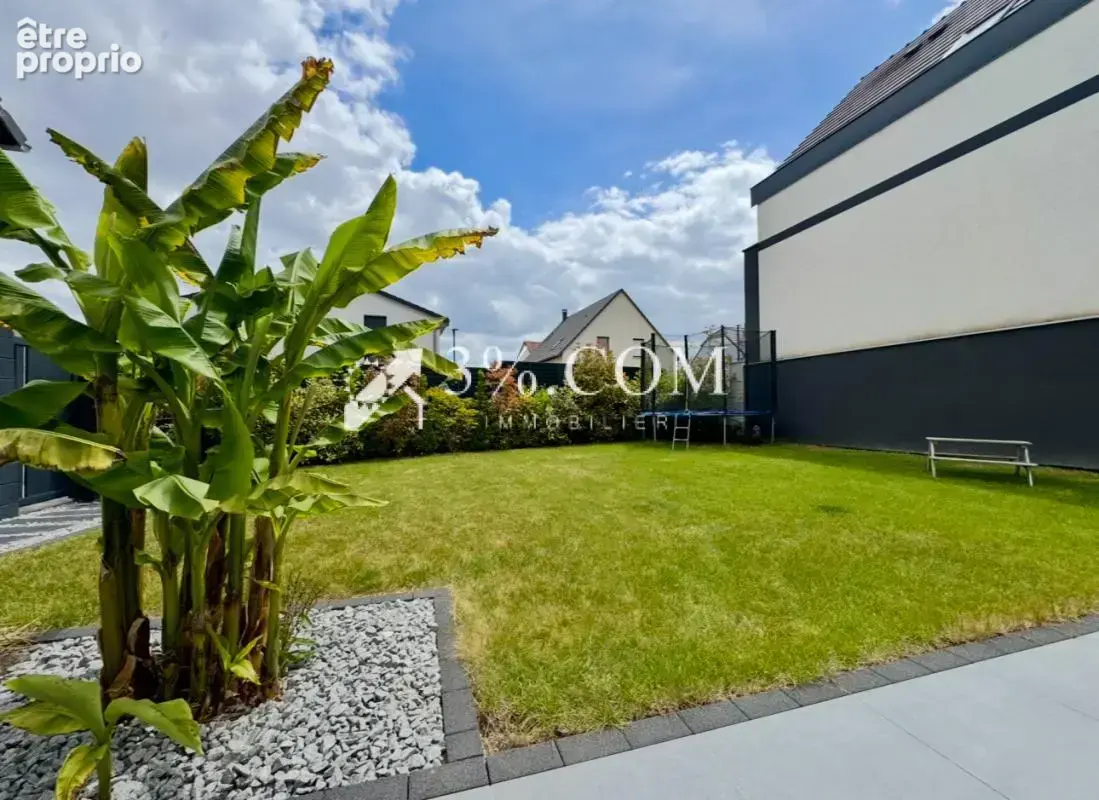 3%COM Belle maison récente avec piscine et jardin - photo 18