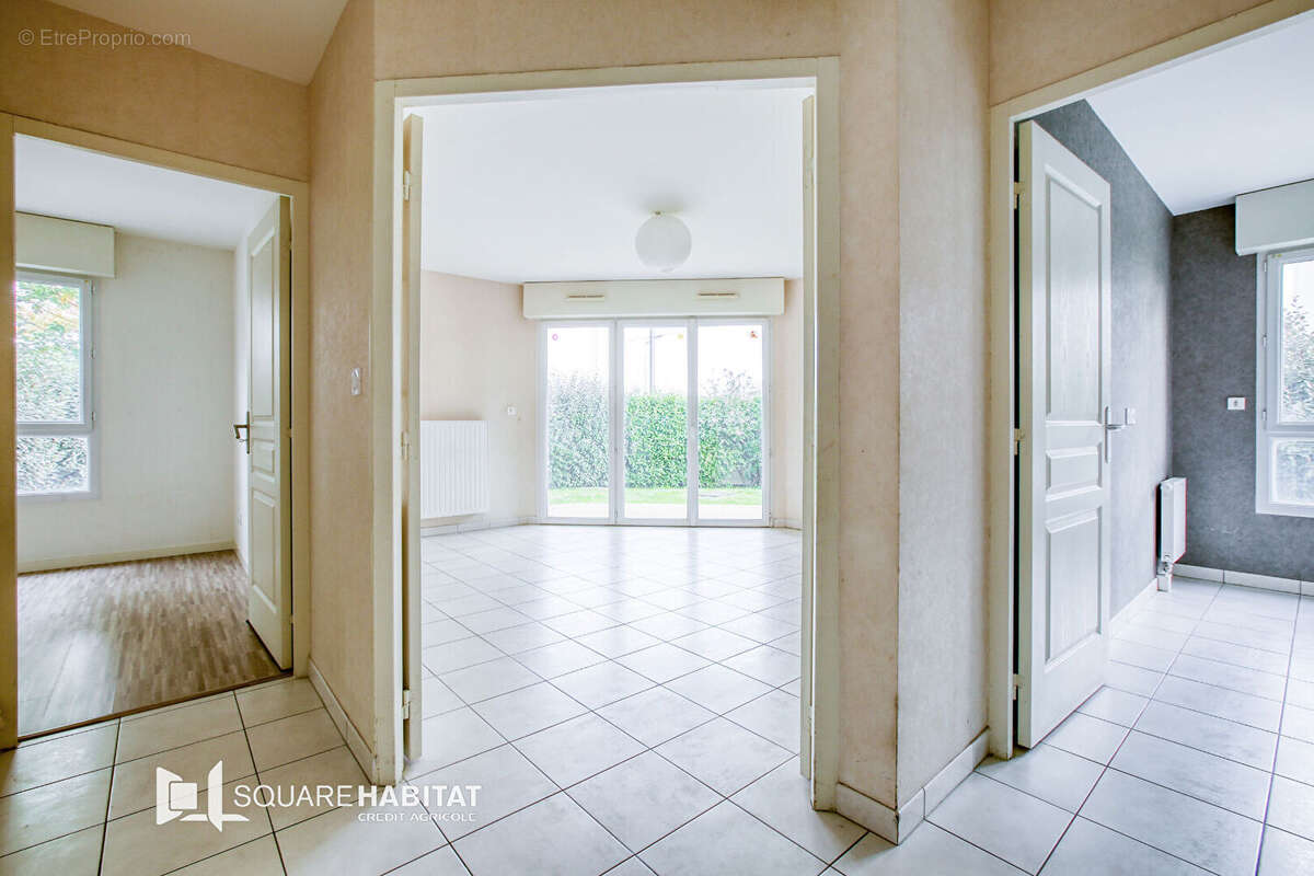 Appartement à AVRILLE