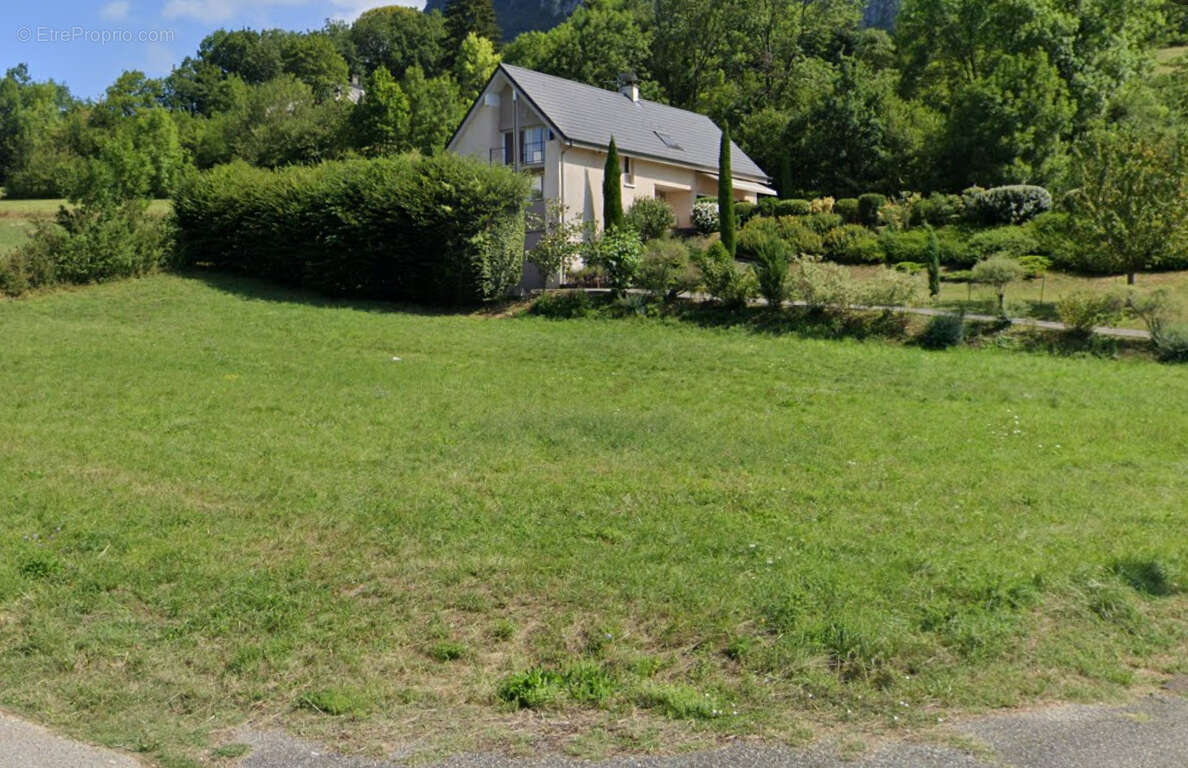 St Alban Leysse - terrain constructible - 604m² - photo 2
