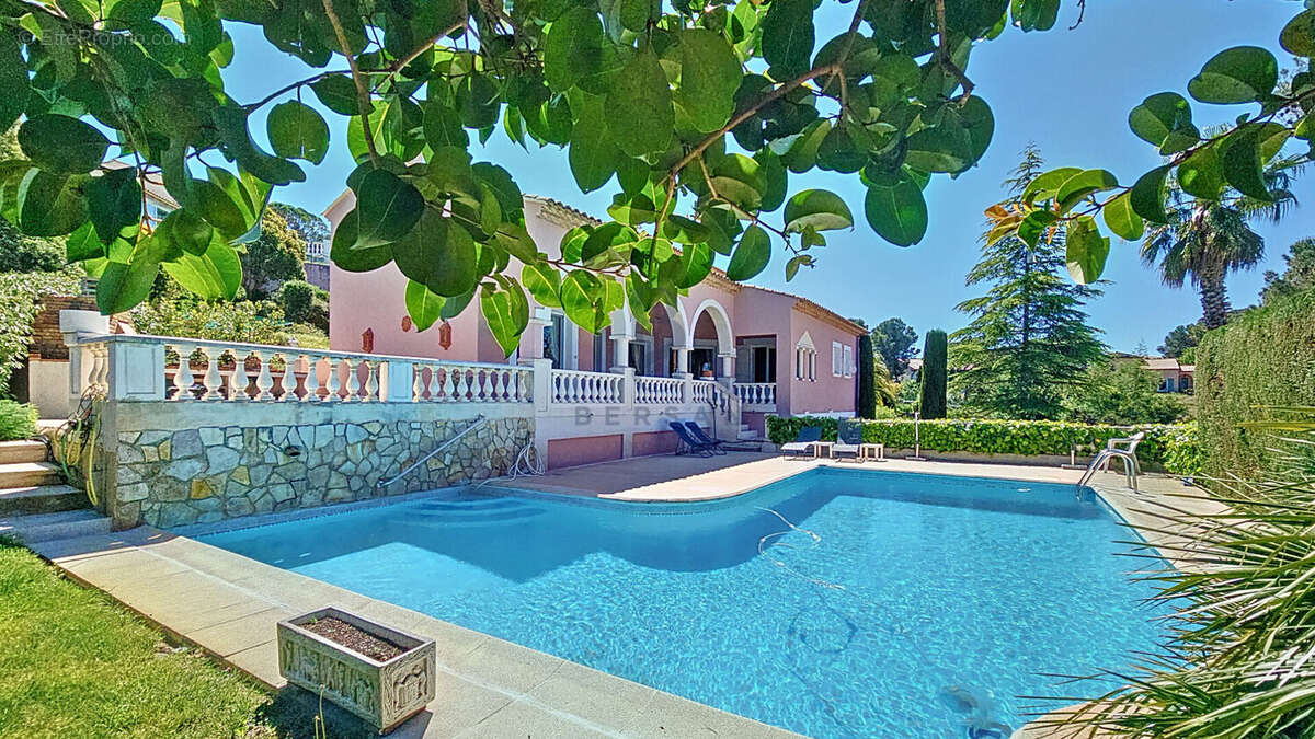 Maison à FREJUS