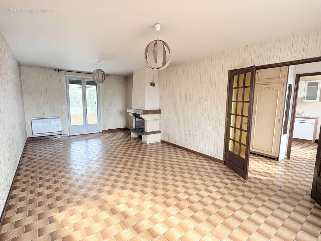 Maison à CHUISNES