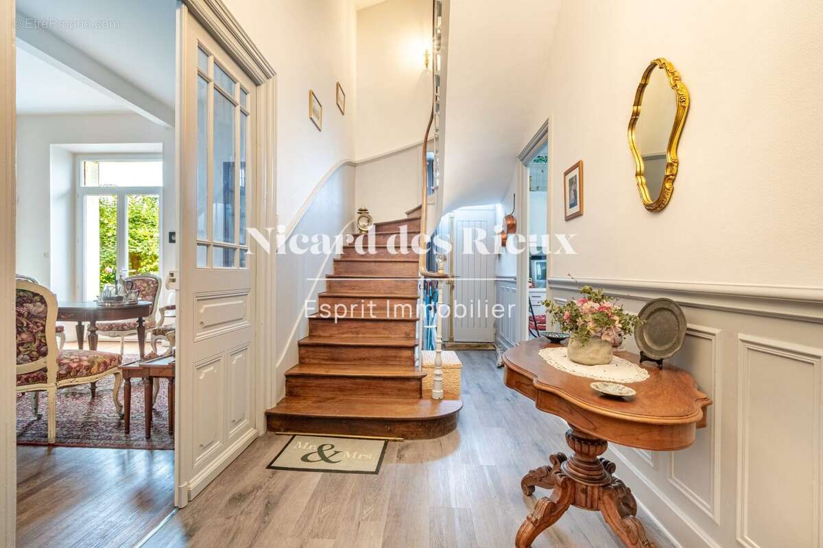 Maison à MAGNAC-LAVAL