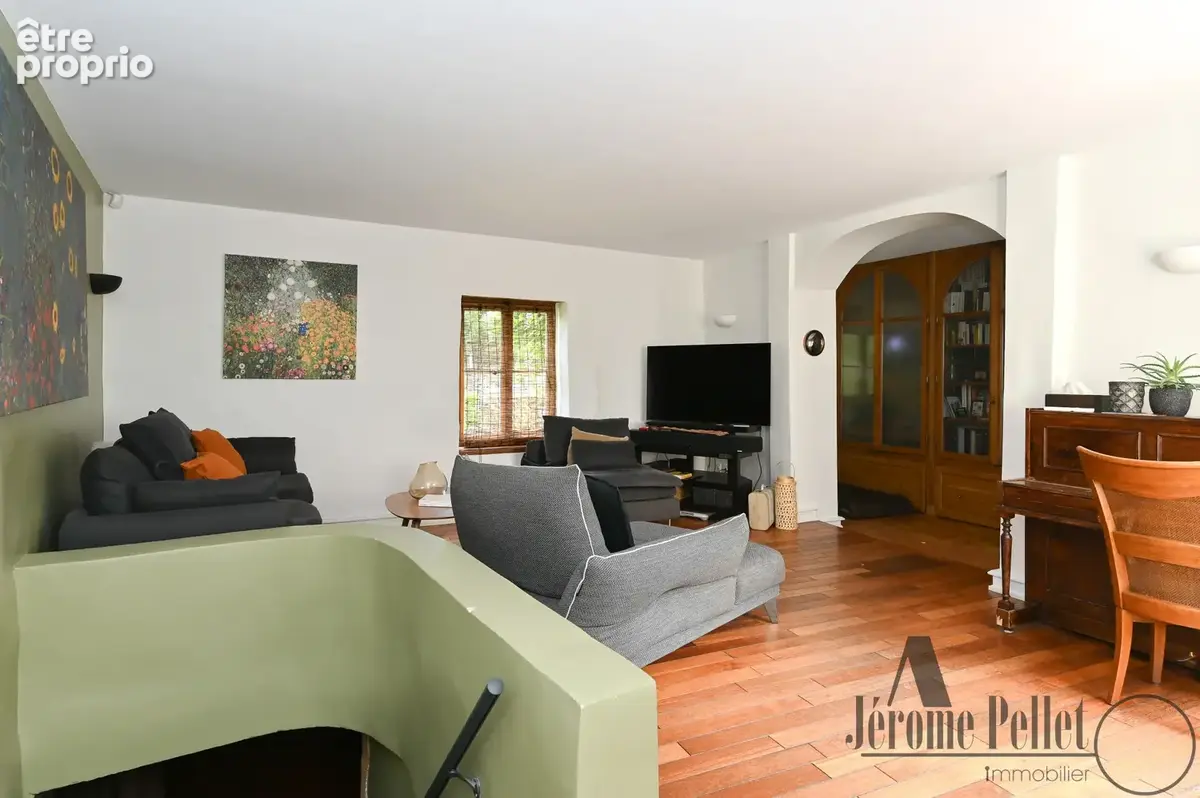 Exclusivité   bien d’exception au cœur du vieux ternay - photo 8