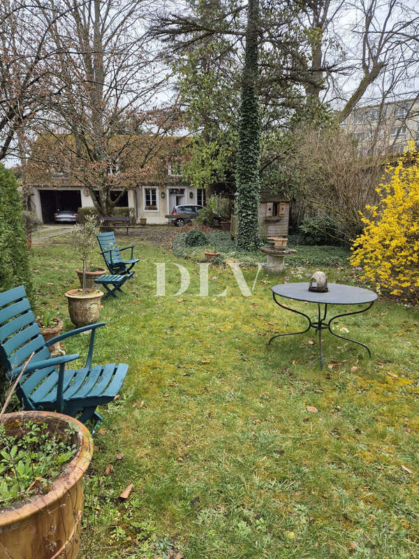 Maison à FONTAINEBLEAU