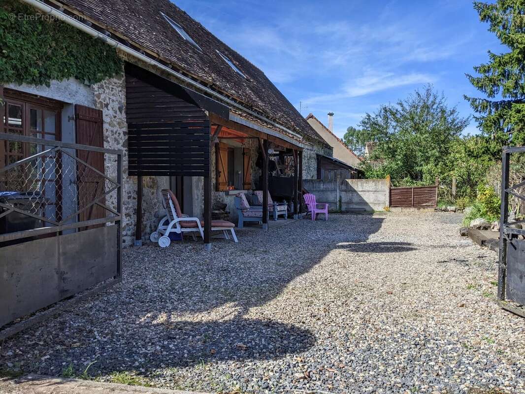 Charmante maison de caractère de 3 chambres dans la Vienne - photo 14