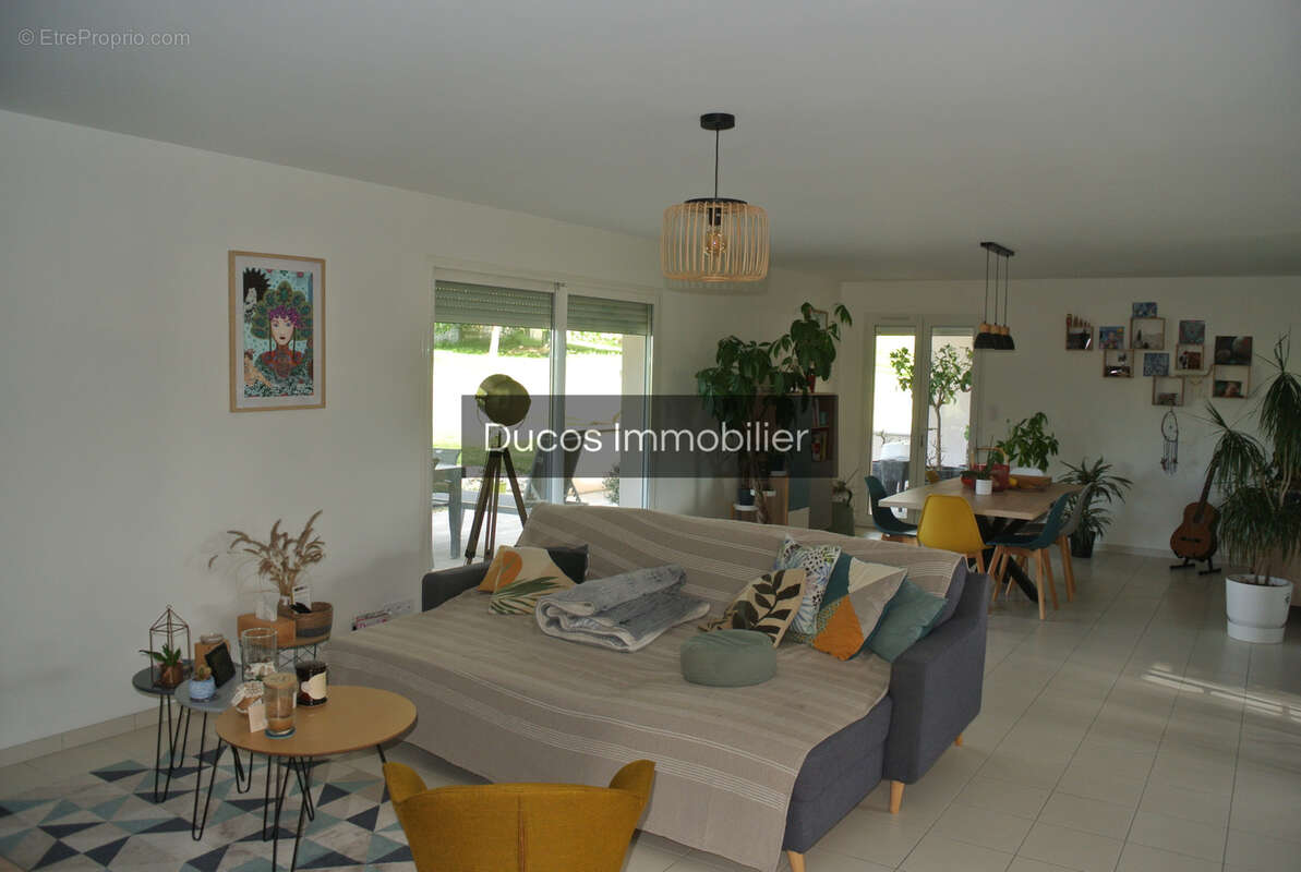 Maison à ARMILLAC