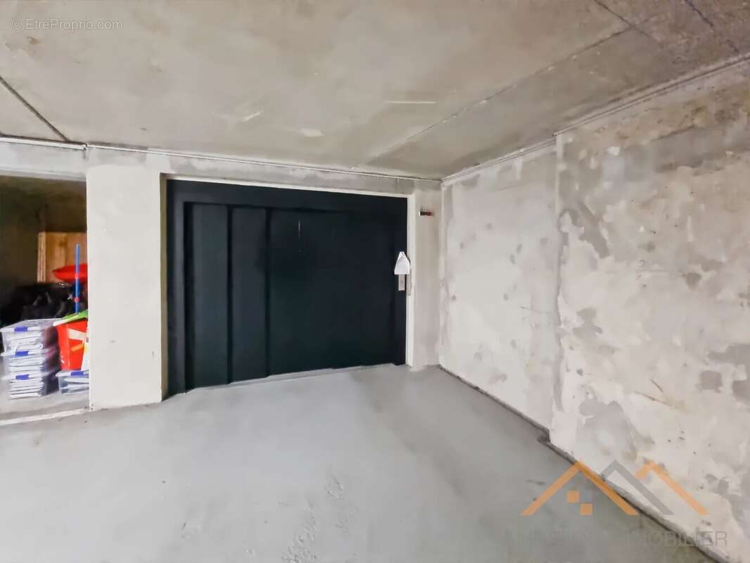 Parking à PARIS-15E