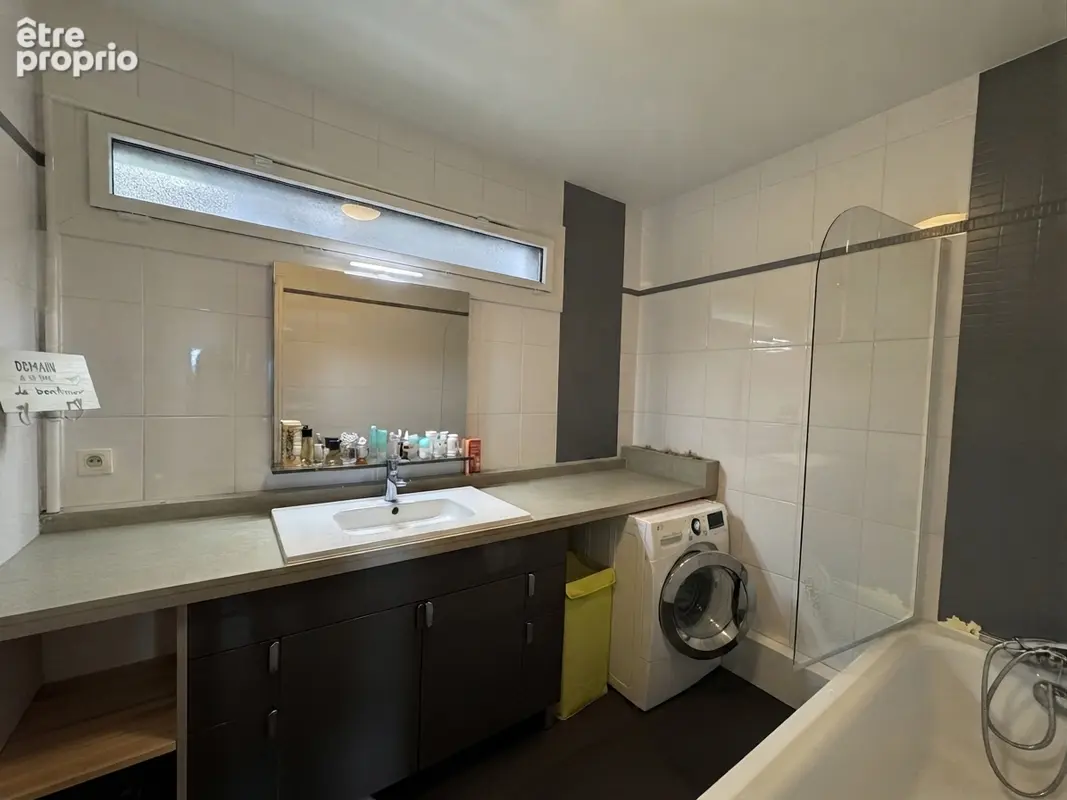 Appartement T3  Résidence Les Capucins , Rive Gauche, Box + Cave+ Parking Extérieur - photo 6