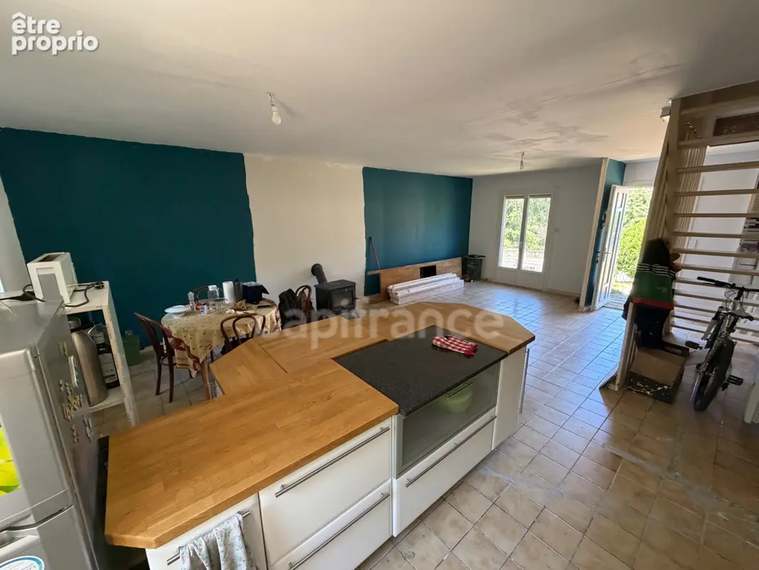 Maison de 110 m2, terrain clos et arboré 1000 m2, 4 chambres, 1 bureau, tout-à-l'égout, fibre optique, tf 615€, double vitrage p - photo 2