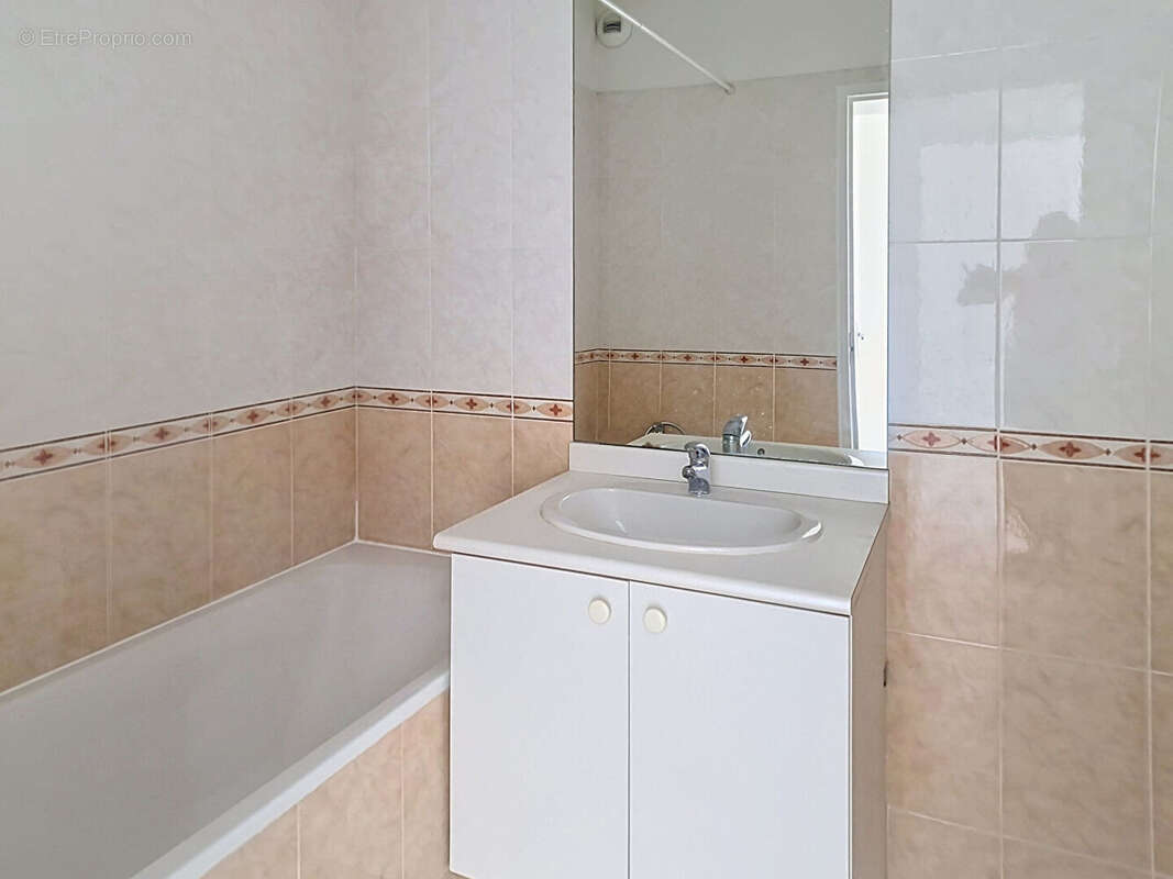 A vendre appartement t2 terrasse garage montpellier la lironde - photo 6