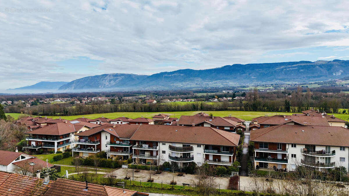 vue (1) - Appartement à VIRY