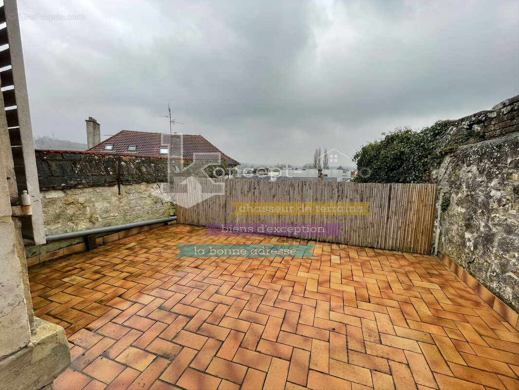 n°6 - Maison à CLERMONT