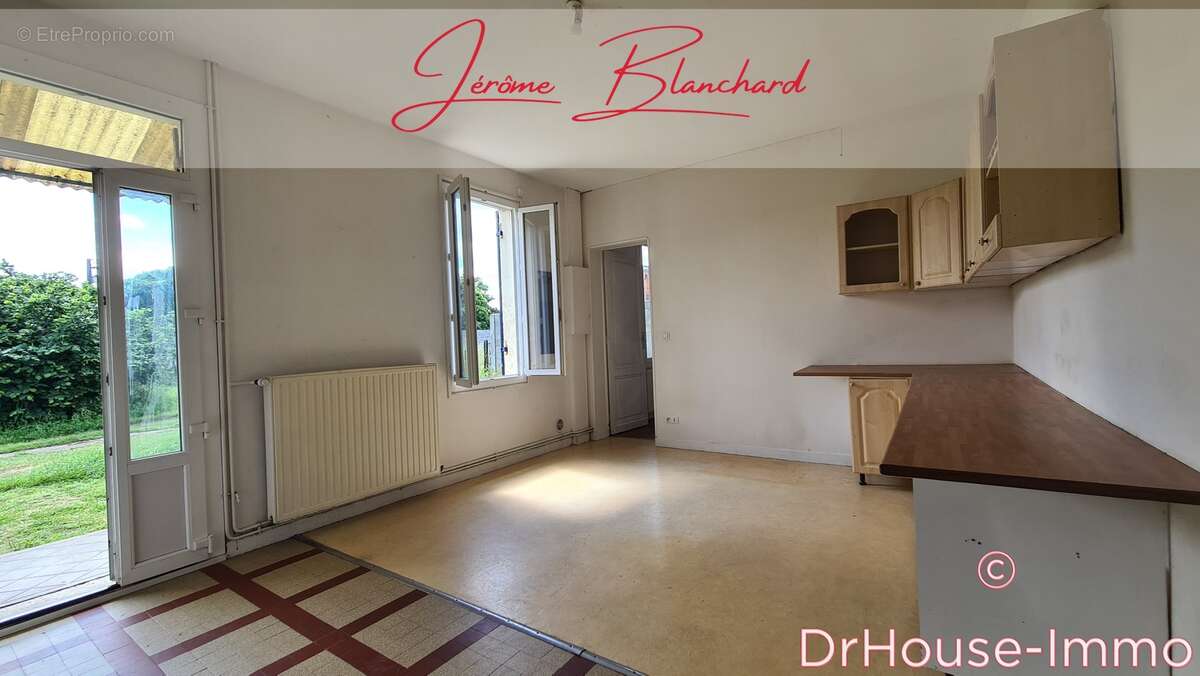 Maison à AMBARES-ET-LAGRAVE