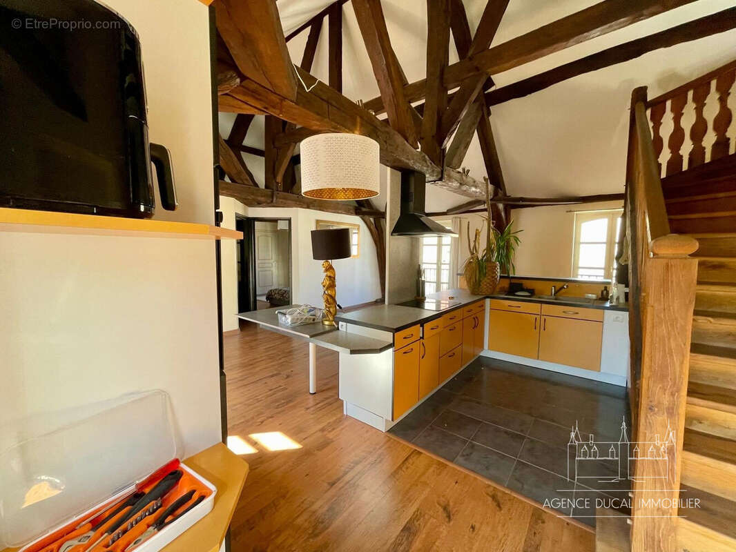 Appartement 76 m² à Nevers  - photo 2