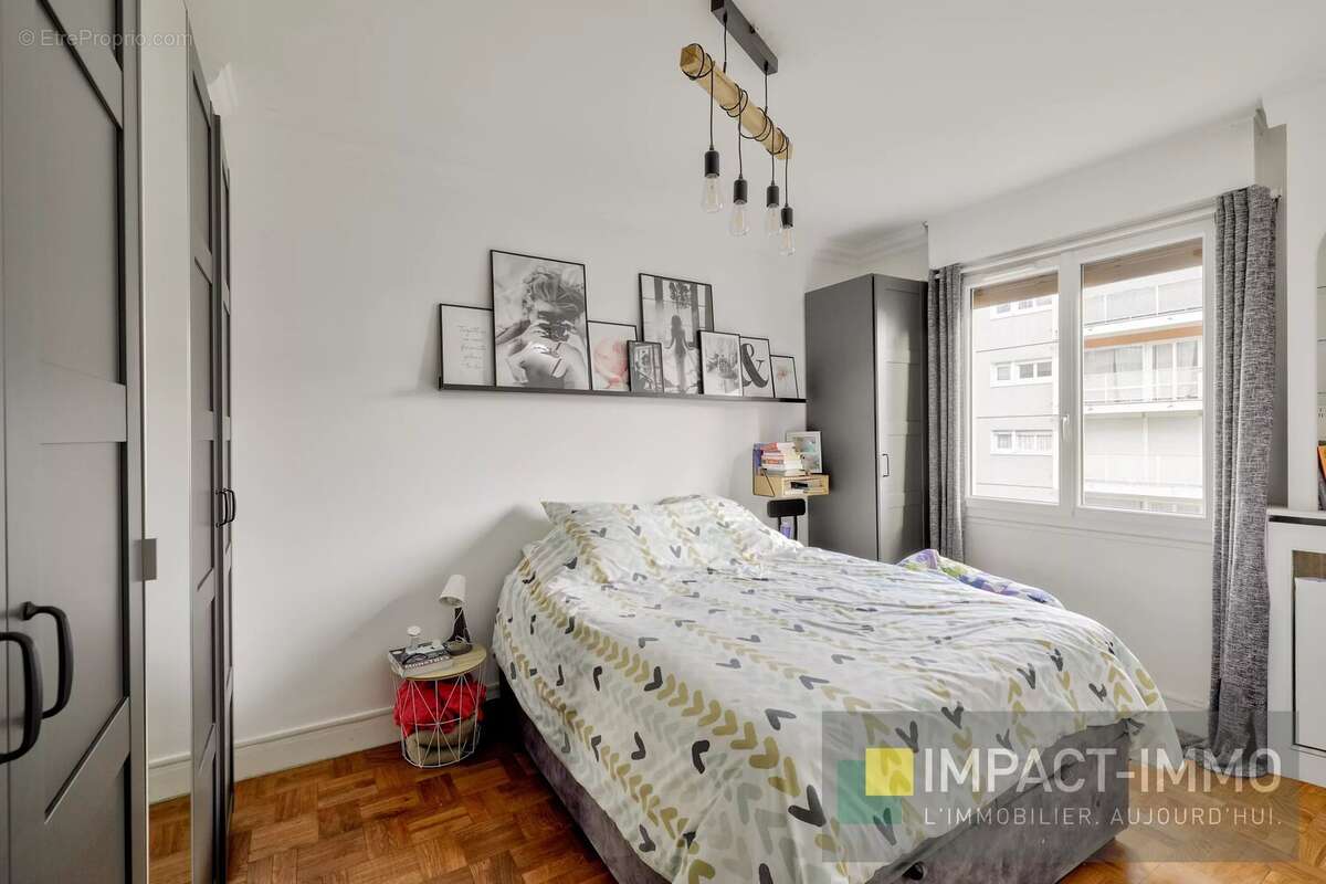 Appartement à COURBEVOIE
