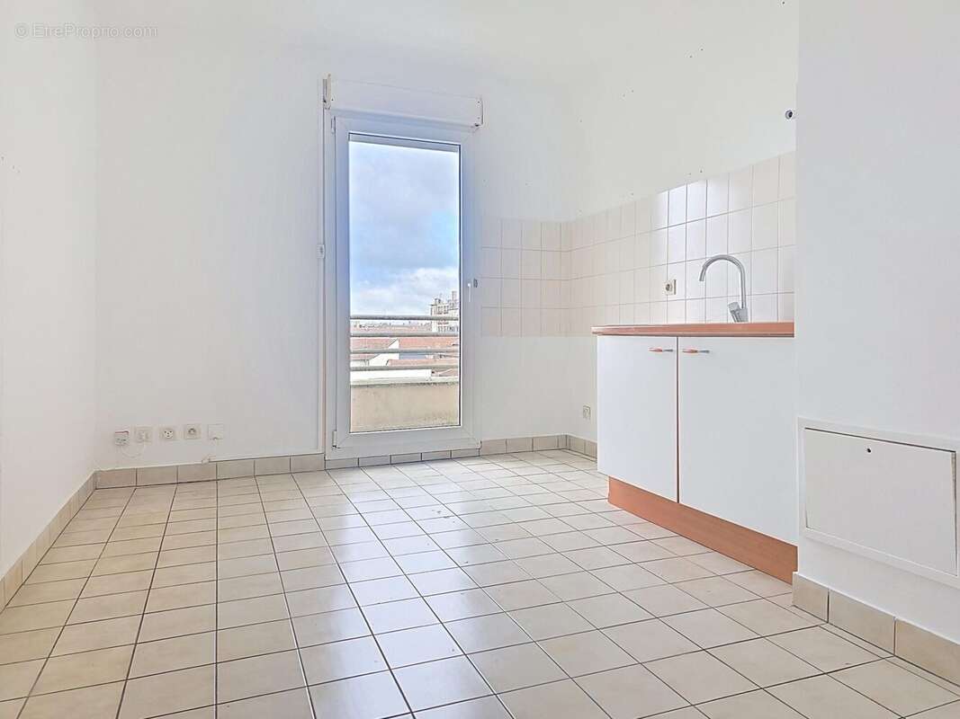 Photo 3 - Appartement à REIMS