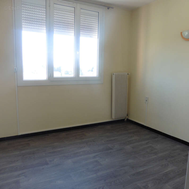 Appartement à PONT-SAINT-ESPRIT