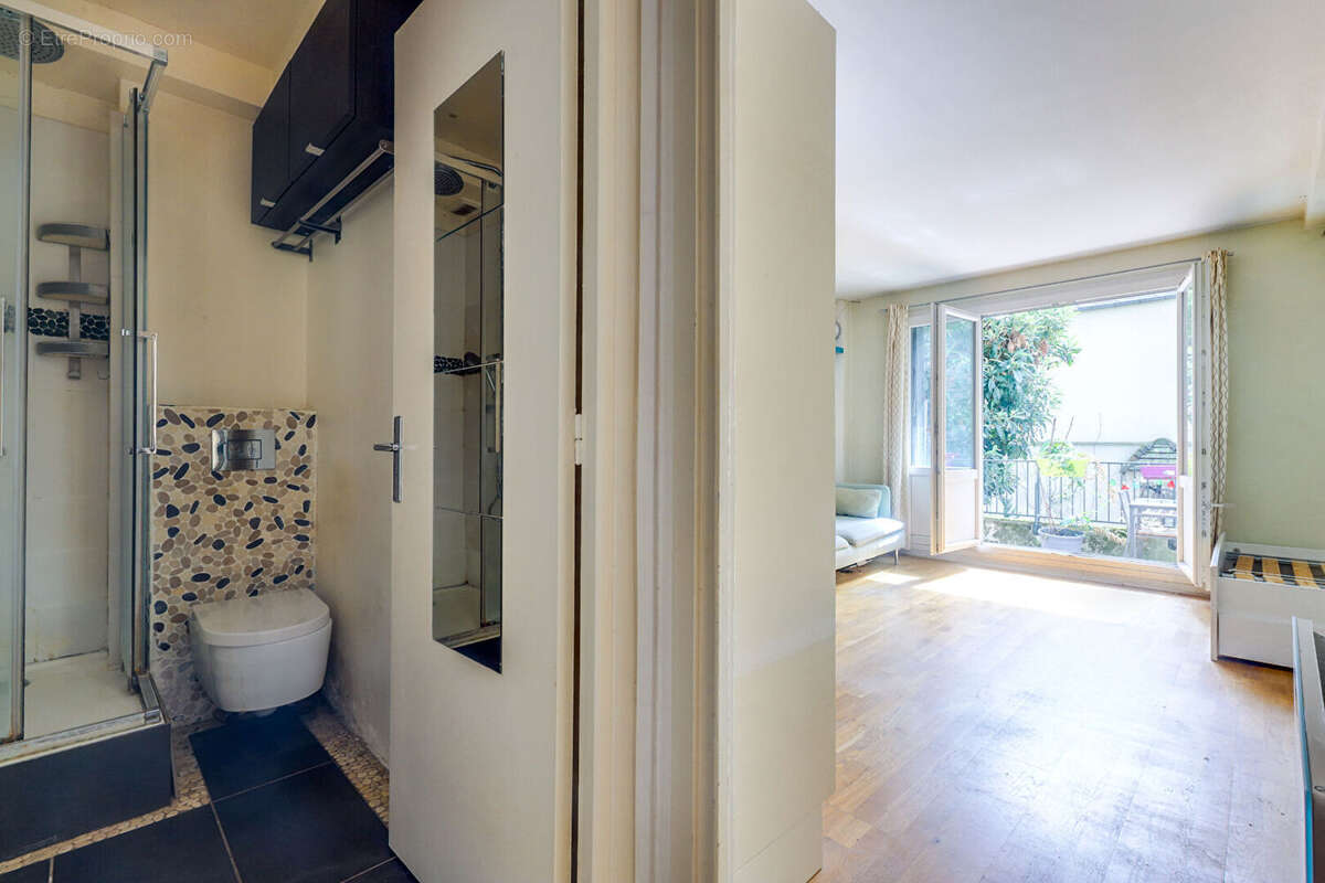 Appartement à PARIS-14E